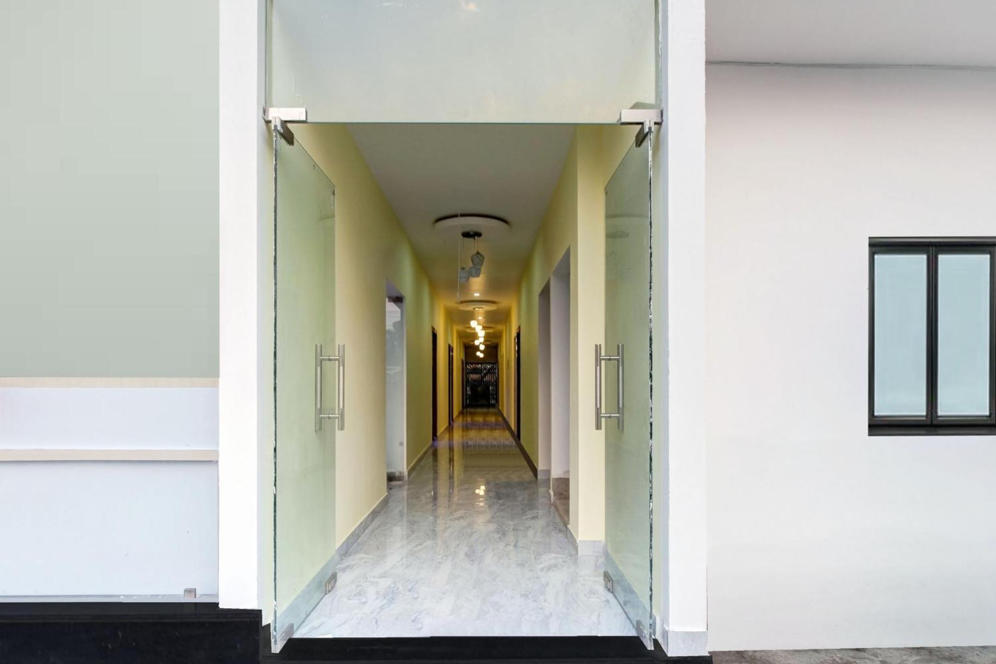 Super Hotel O Sai D-Lux Gauháti Kültér fotó
